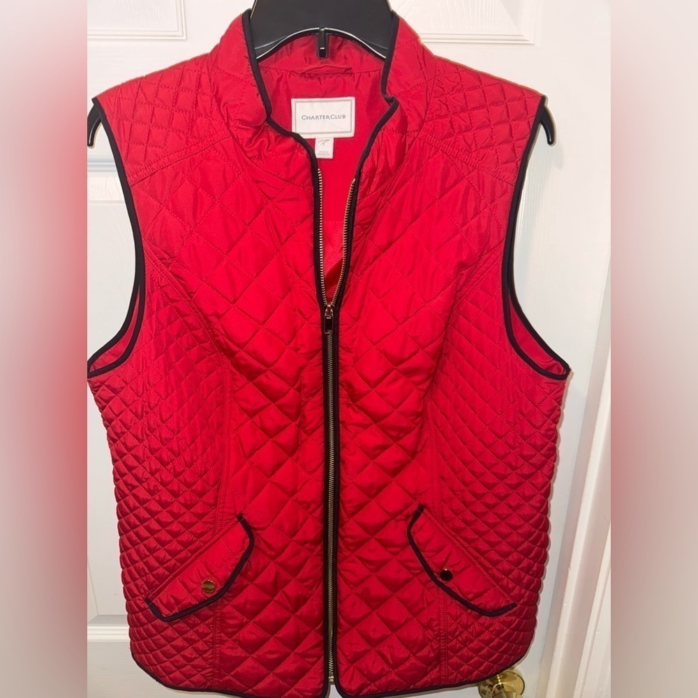 Charter Club Women's Red Quilted Vest Size L